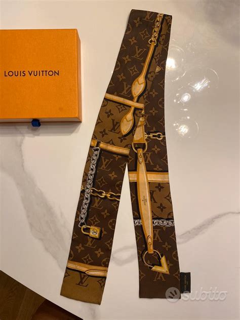 Foulard louis vuitton in Abbigliamento e accessori 